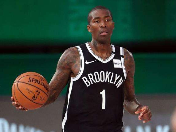 跟队记者：阿莱格里明确要求冬窗买前锋；米兰没考虑齐尔克泽（随队记者：阿莱格里明确要冬窗引进前锋，米兰暂未考虑齐尔克泽）