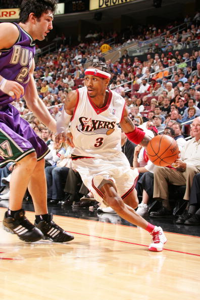 图片报：多特内部认为小贝林踢得过于保守，不过仍然信任他（图片报：多特内部称小贝林踢法过稳，信任不变）