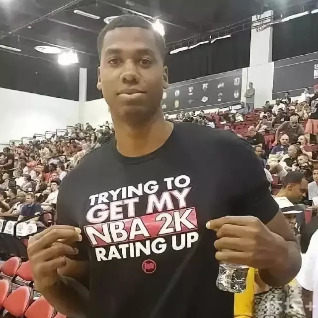 CBA：深圳男篮三分爆发 主场胜上海（CBA：深圳外线火力全开 主场力克上海）