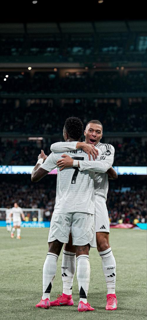 贝尔戈米：利物浦全队的表现低于平均水准，除了索博斯洛伊（贝尔戈米：利物浦整体表现低迷，唯有索博斯洛伊例外）