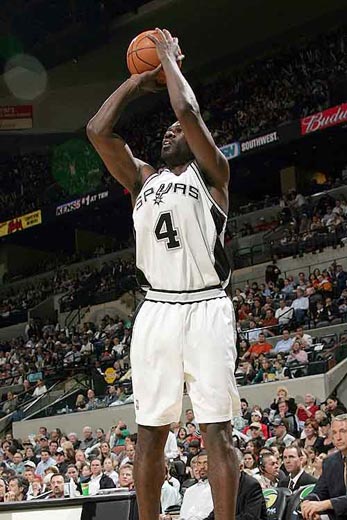 中国U22vs越南U22：拜合拉木、徐彬先发，胡荷韬、贺一然出战（中国U22对阵越南U22：拜合拉木、徐彬首发，胡荷韬、贺一然登场）